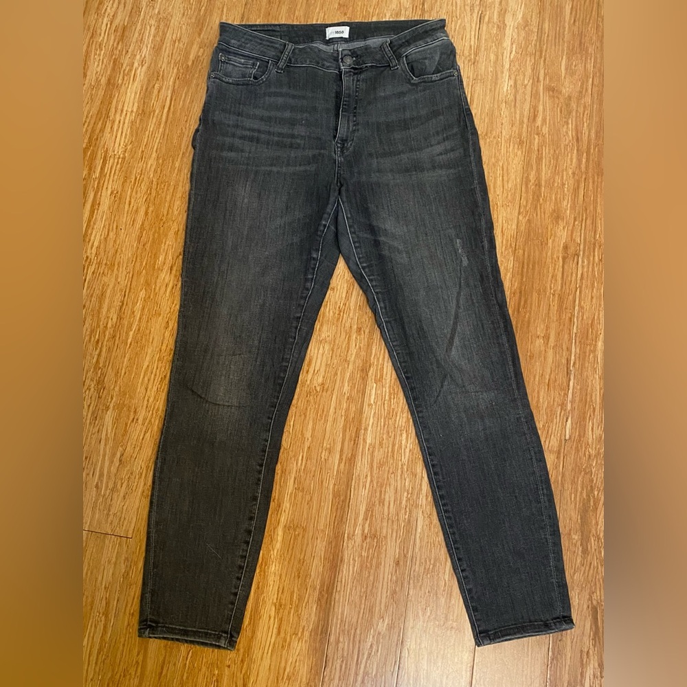 M1858 Jeans - Kristen Skinny Ankle distressed